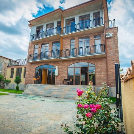 Hotel Mia Телави Экстерьер фото