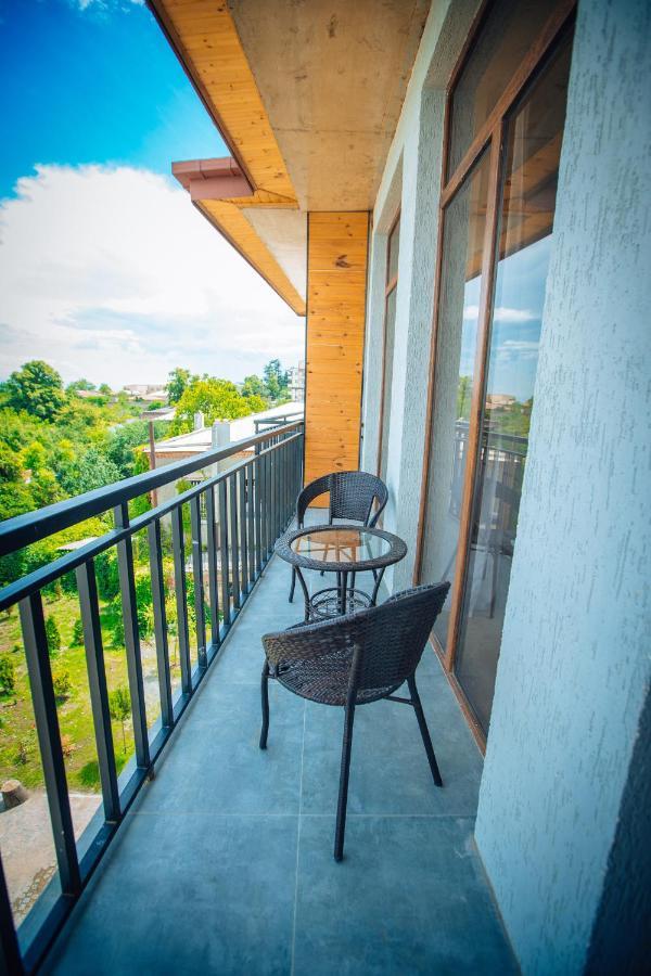 Hotel Mia Телави Экстерьер фото