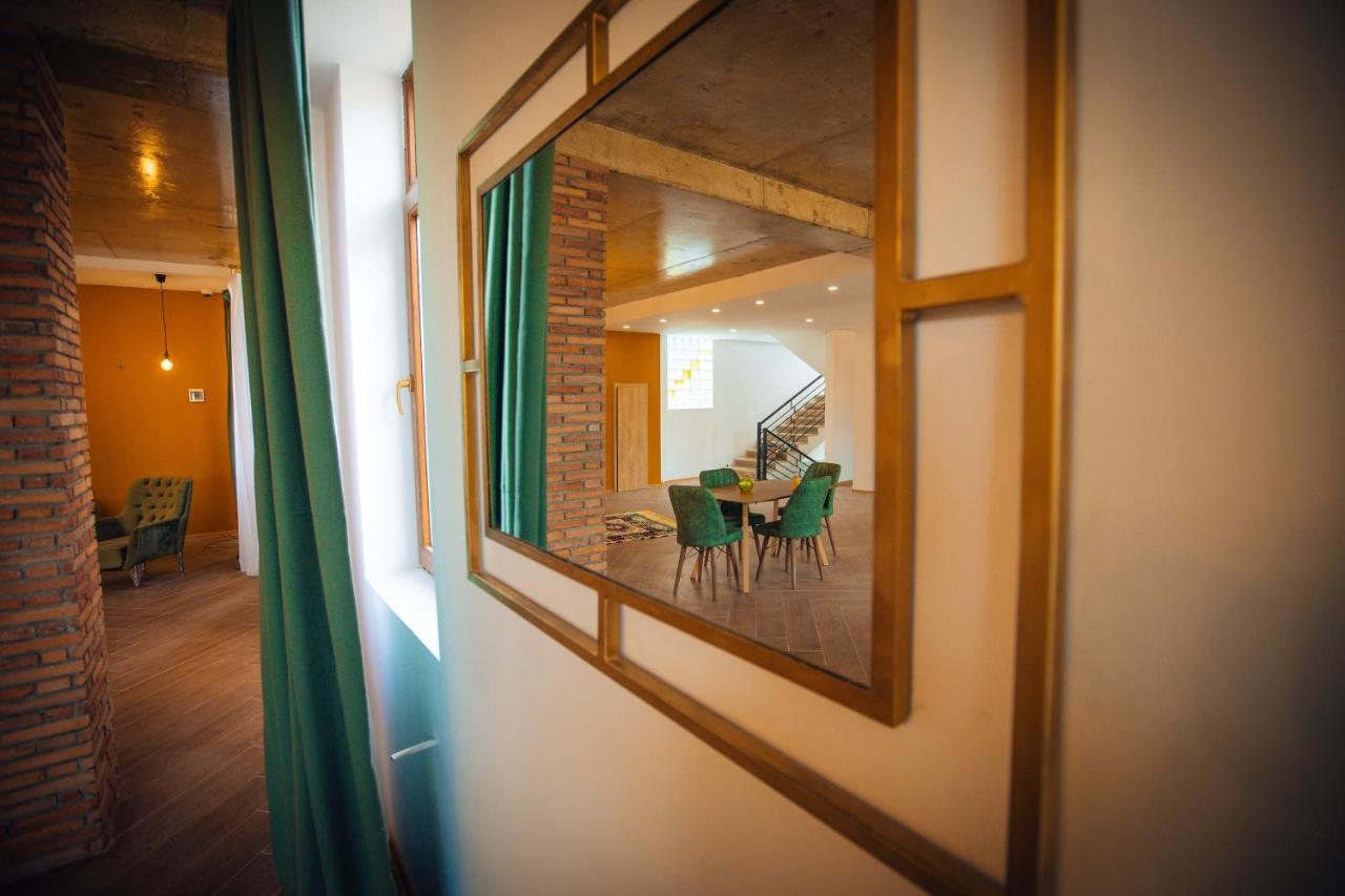 Hotel Mia Телави Экстерьер фото