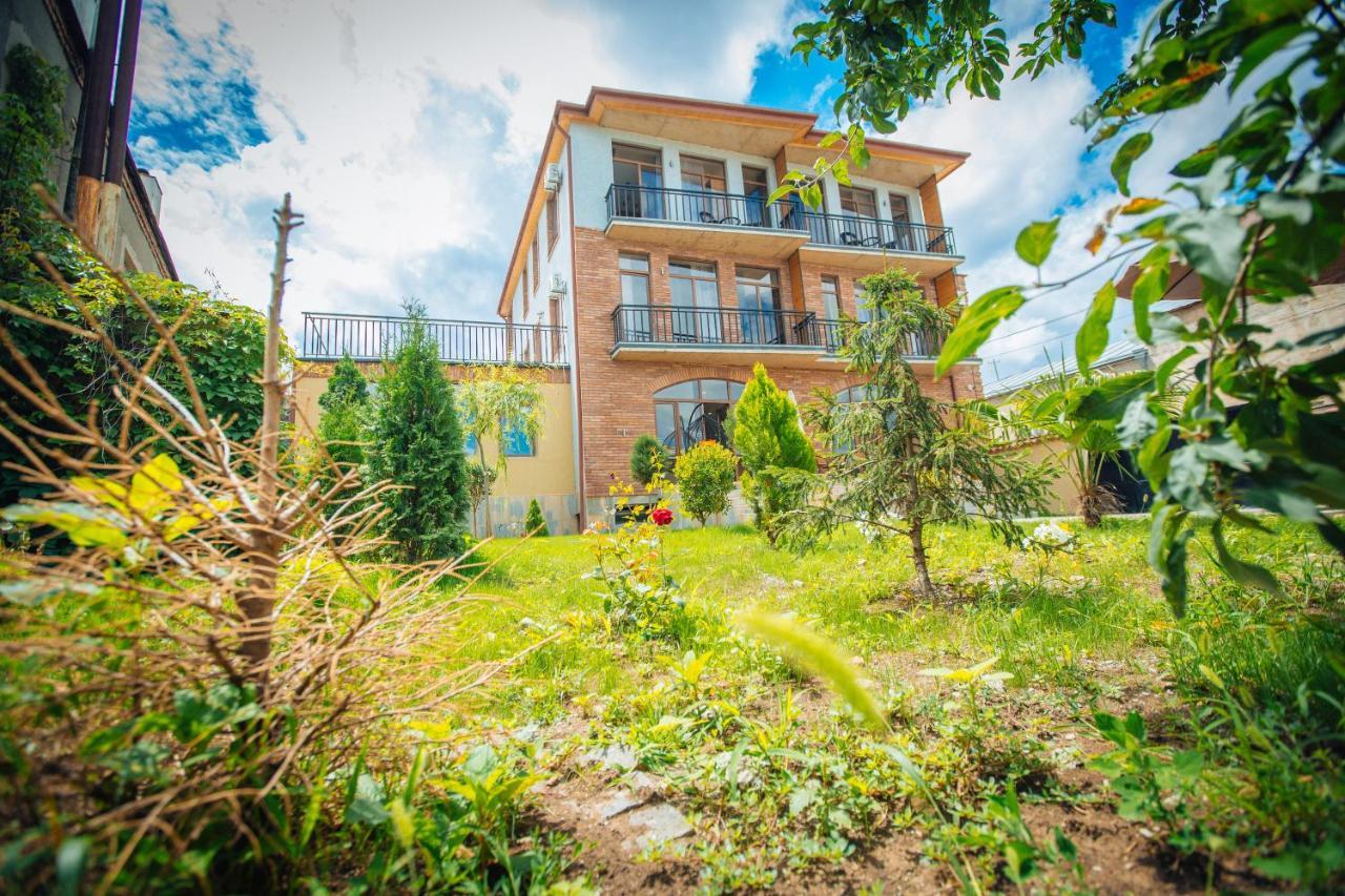 Hotel Mia Телави Экстерьер фото