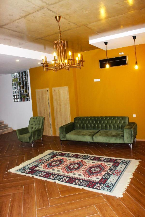 Hotel Mia Телави Экстерьер фото