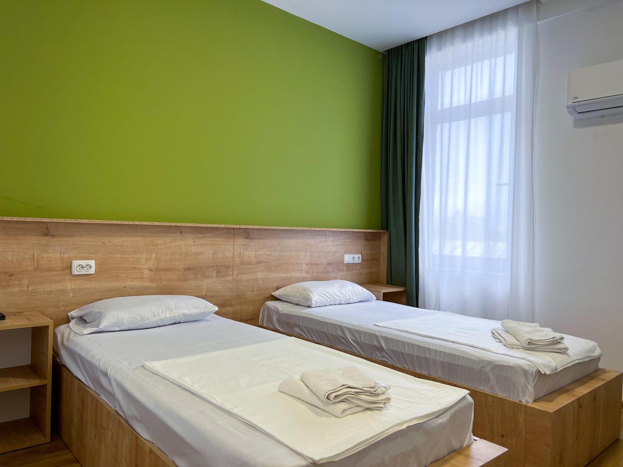 Hotel Mia Телави Экстерьер фото